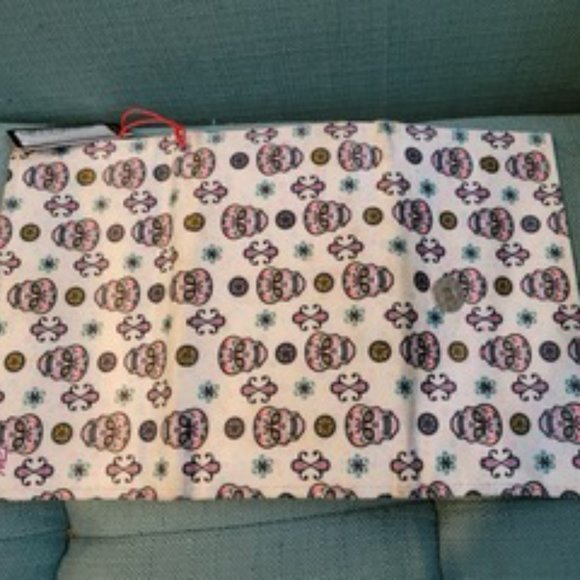 White wallet with sugar skulls - Picture 2 of 3